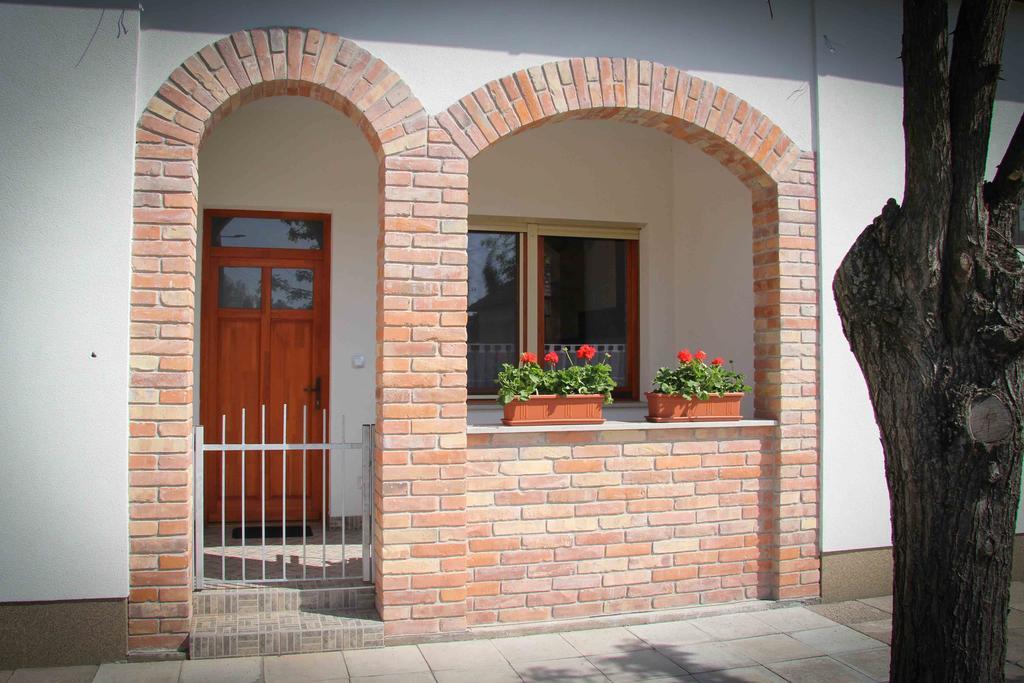 Oazis Apartmanok Mórahalom 部屋 写真